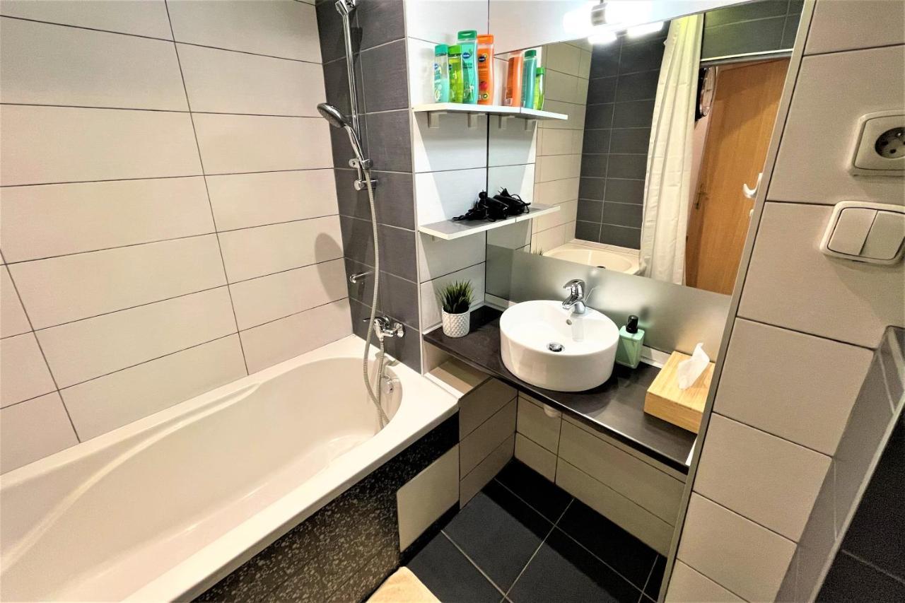 Apartment Helen - Old Town, Ac 布拉迪斯拉发 外观 照片